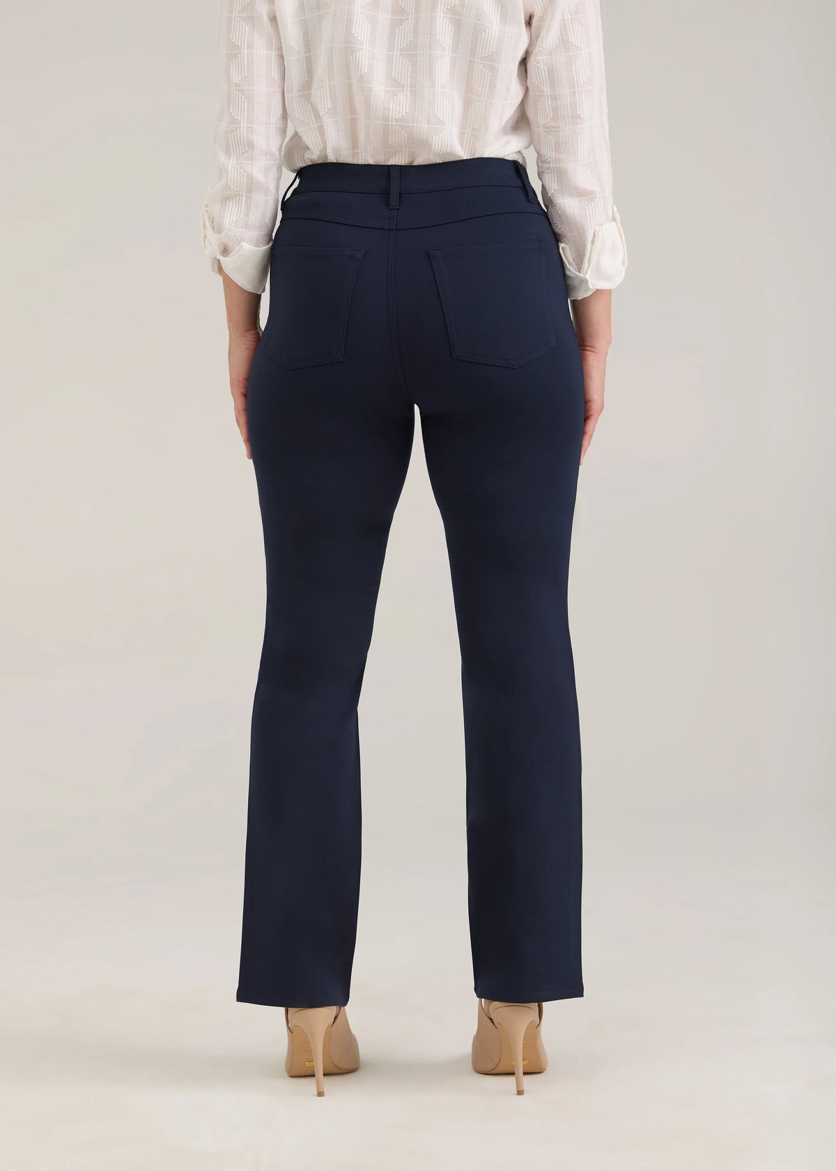 Petite Ponte Suzanne Straight Leg Pant. Style FD8922396