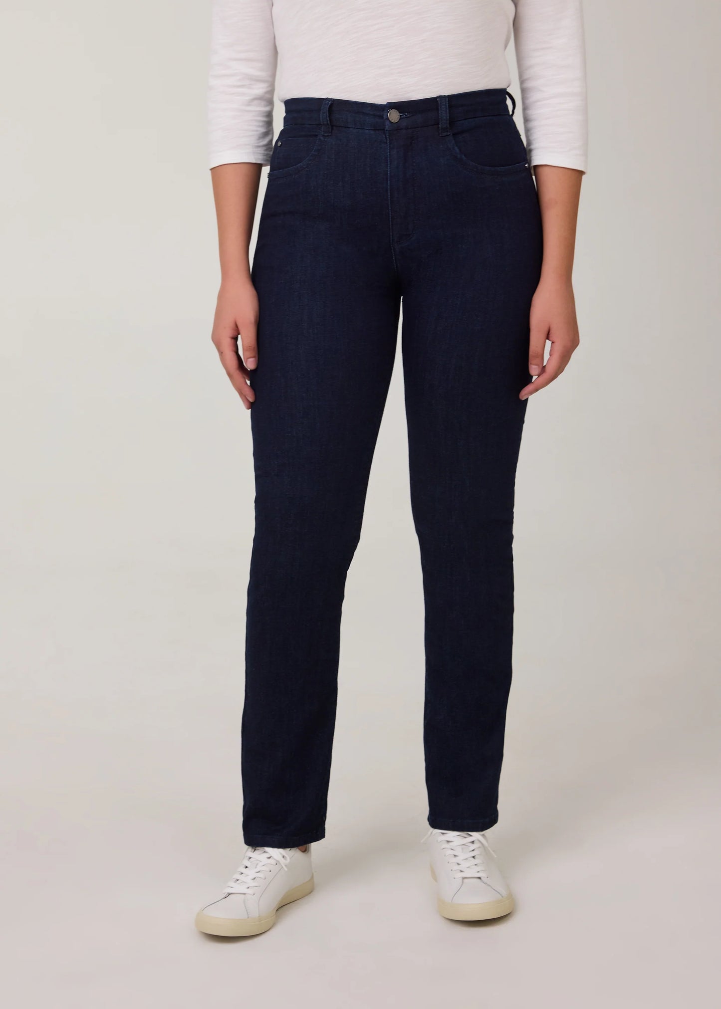 Petite Suzanne Straight Leg Jean. Style FD8953250