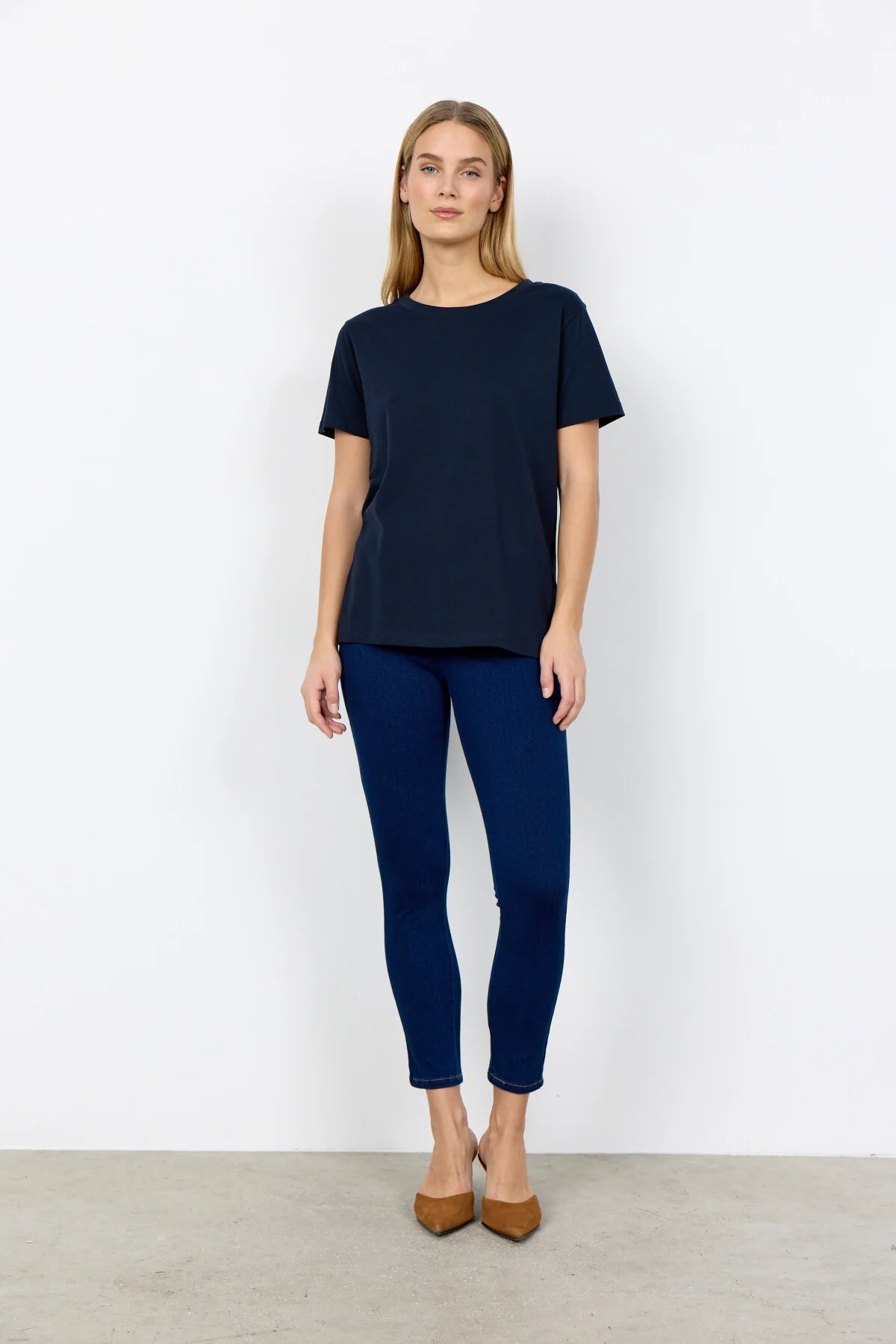 Basic Cotton Short Sleeve Round Neck Top. Style SOYA25689