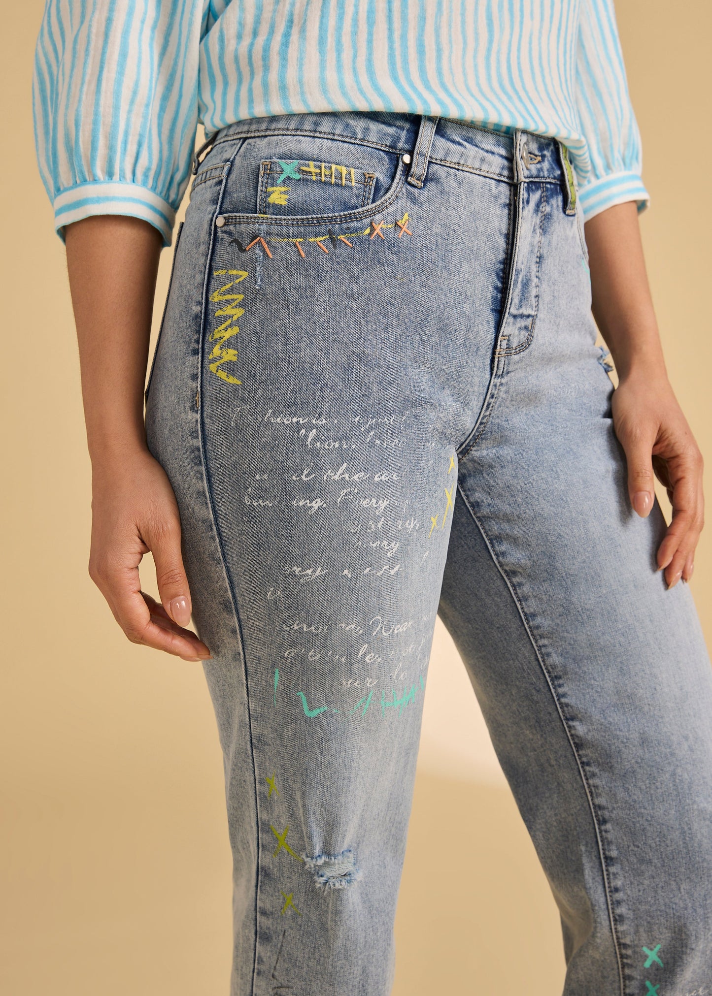 Graffiti Details Cropped Frayed Bottom Jeans. Style FD2203779