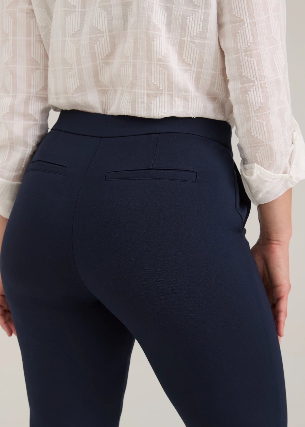 Ponte Pull-On Straight Leg Ankle Length Pant. Style FD2250396