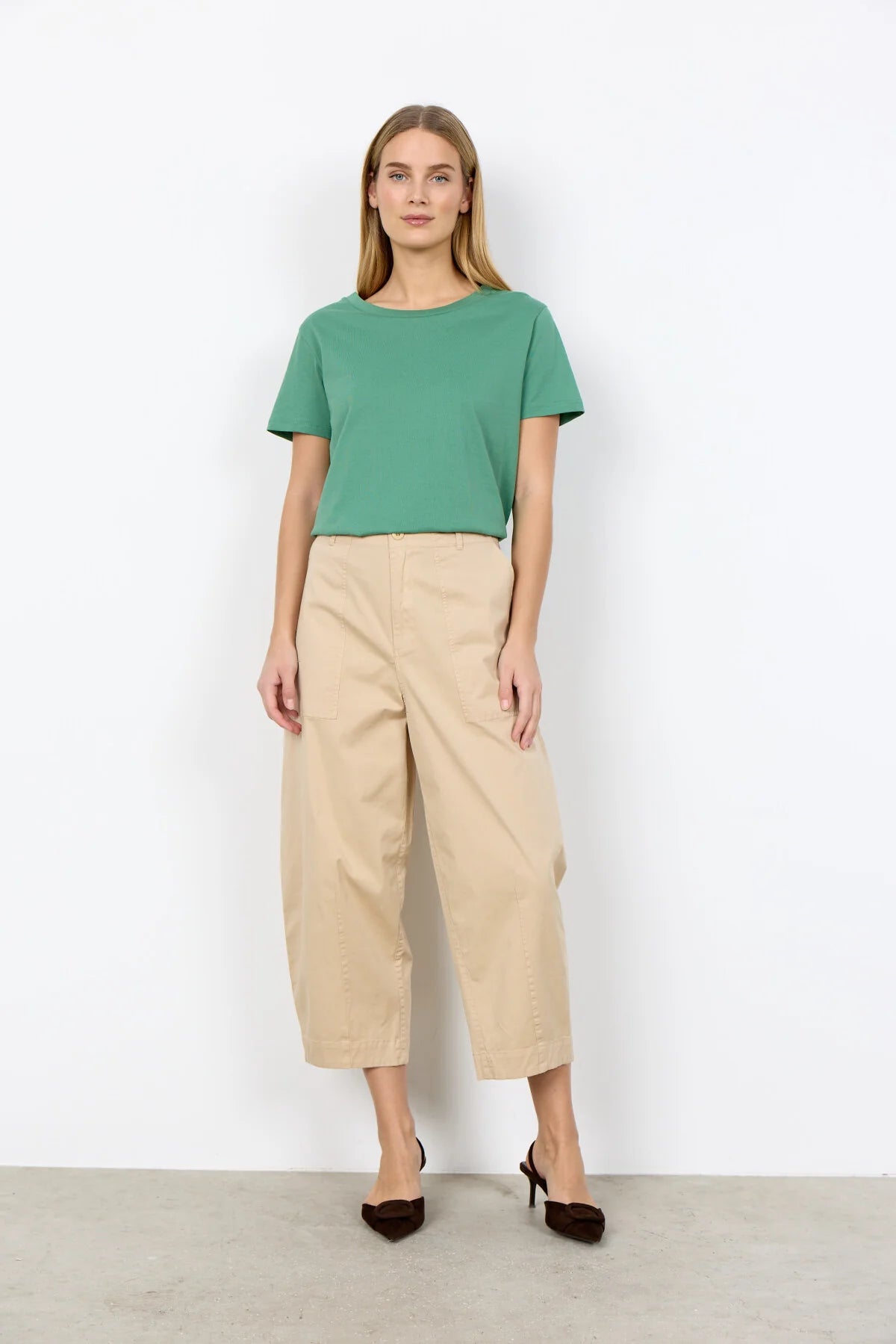 "Sand" Fly Front Lightweight Cropped Pants. Style SOYA41677