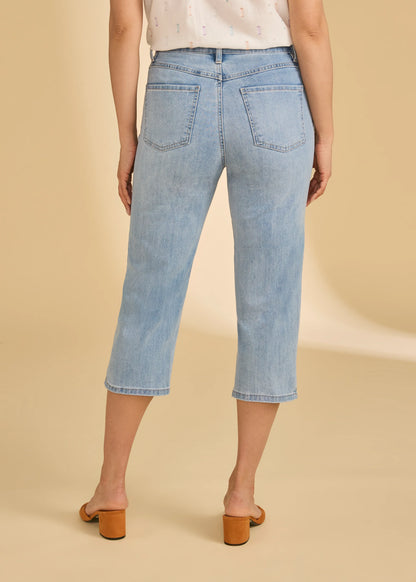 Basic Suzanne Slitted Hem Capri. Style FD6857779