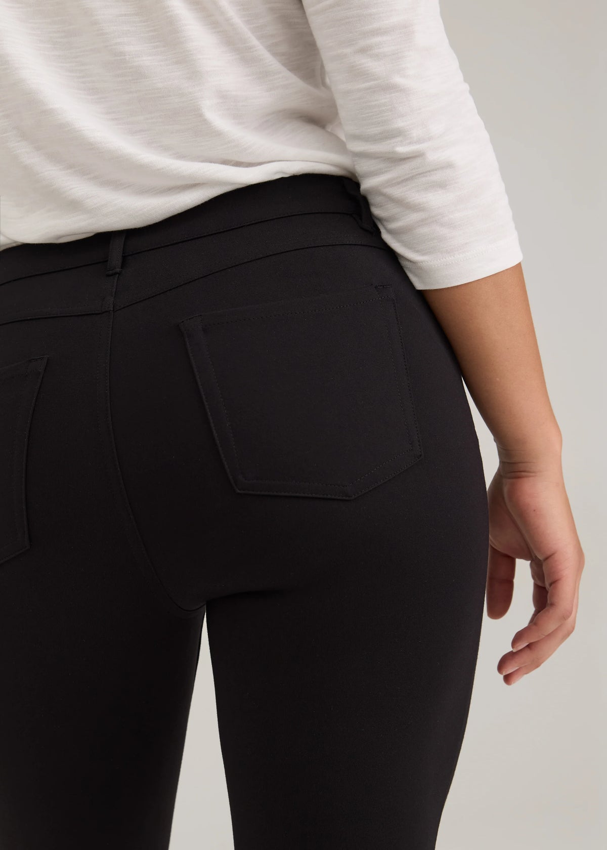 Ponte Olivia Bootleg Pant. Style FD2409396