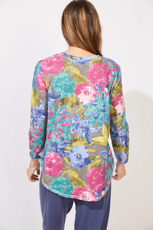 V-Neck Botanical Blooms Cotton Slub Layer Top. Style ESC91206