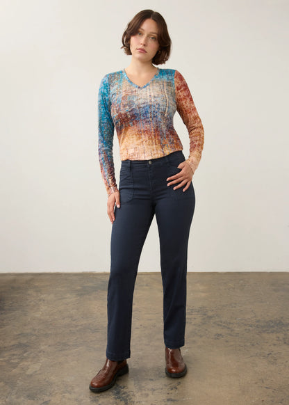 Long Sleeve V-Neck Abstract Printed Lightweight Top. Style FD3599844