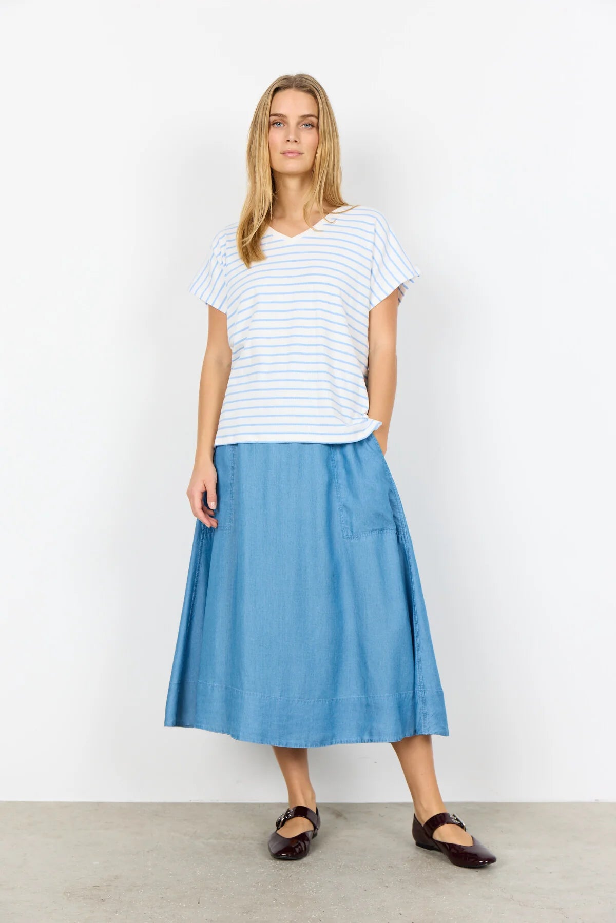 Striped Ribbed V-Neck Short Sleeve Top. Style SOYA27514