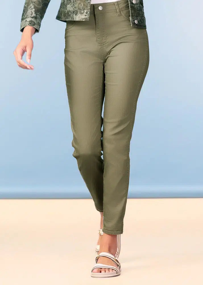 Reversible Style Camo Print Straight Leg Pants. Style ALSA47533