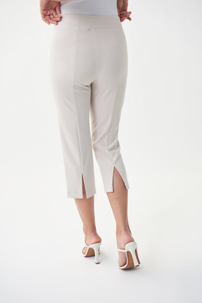 Pull On Capri Pant. Style JRC143105S24