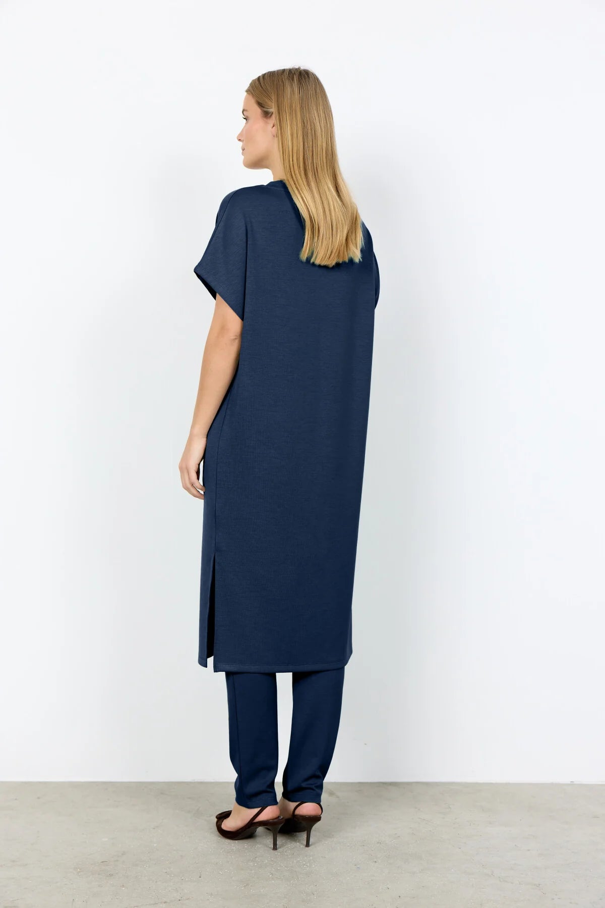 V-Neck Drop Shoulder Soft Stretch Fabric Midi Dress. Style SOYA27539