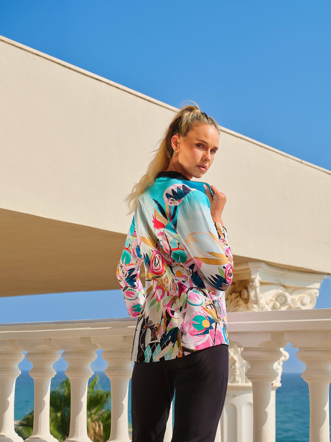 “Le Reve Eveille” Artist Print Zip Front Jacket. Style DOLC26667