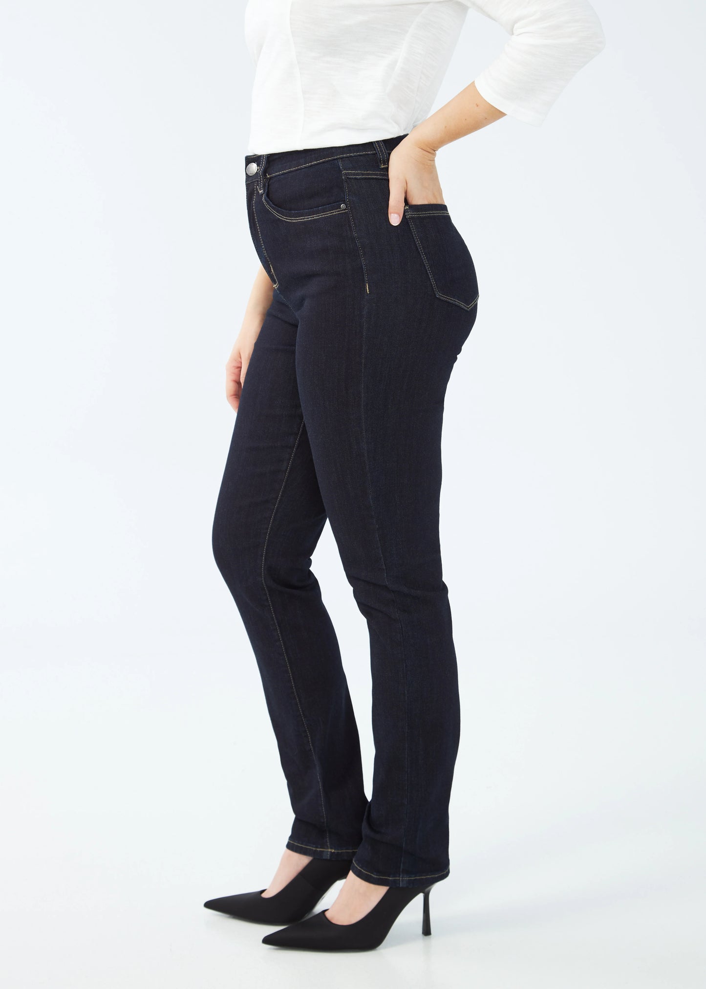 Peggy Straight Leg Jean. Style FD6804630