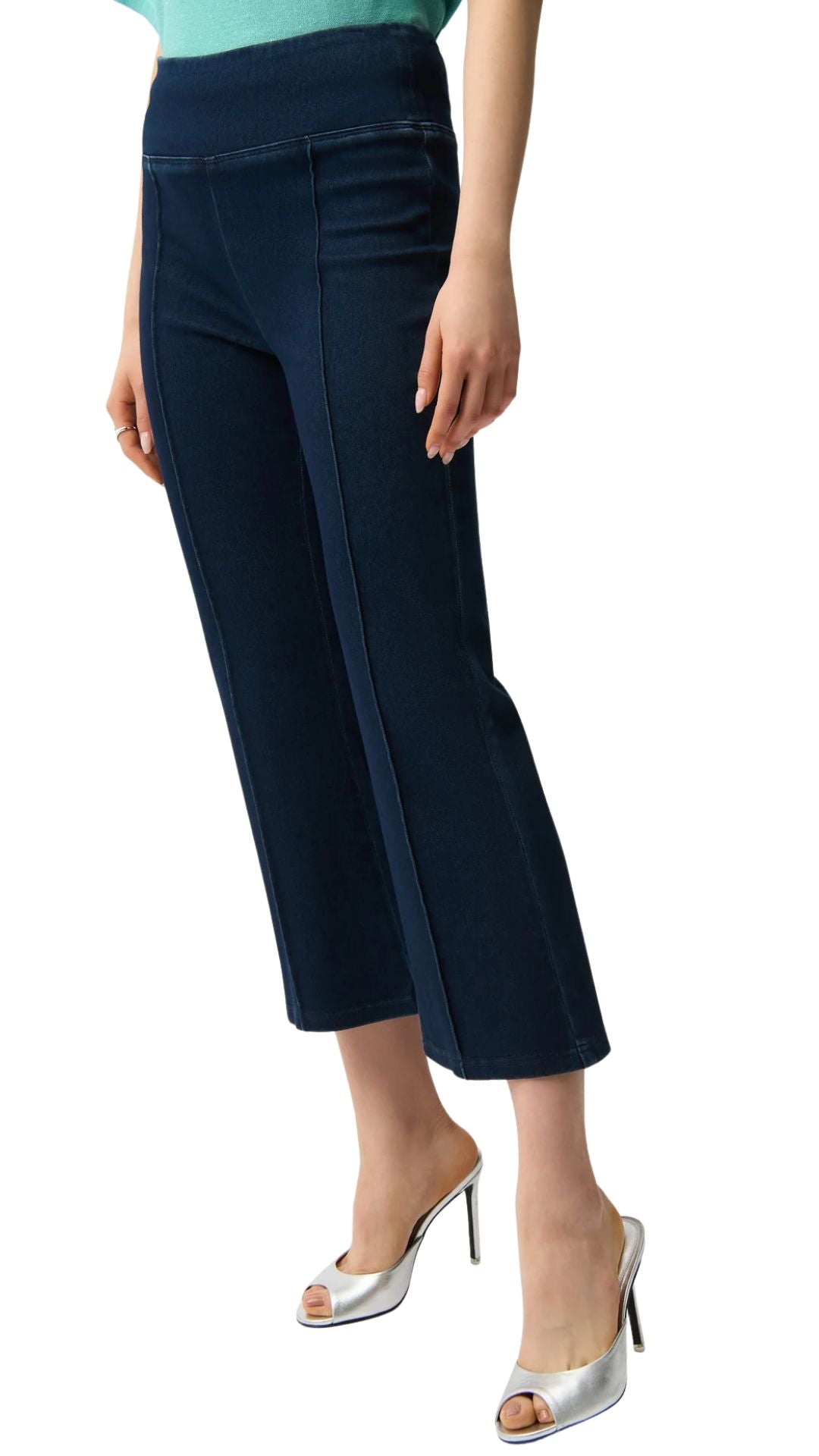 Pull-On Wide Leg Cropped Jeans. Style JR261953