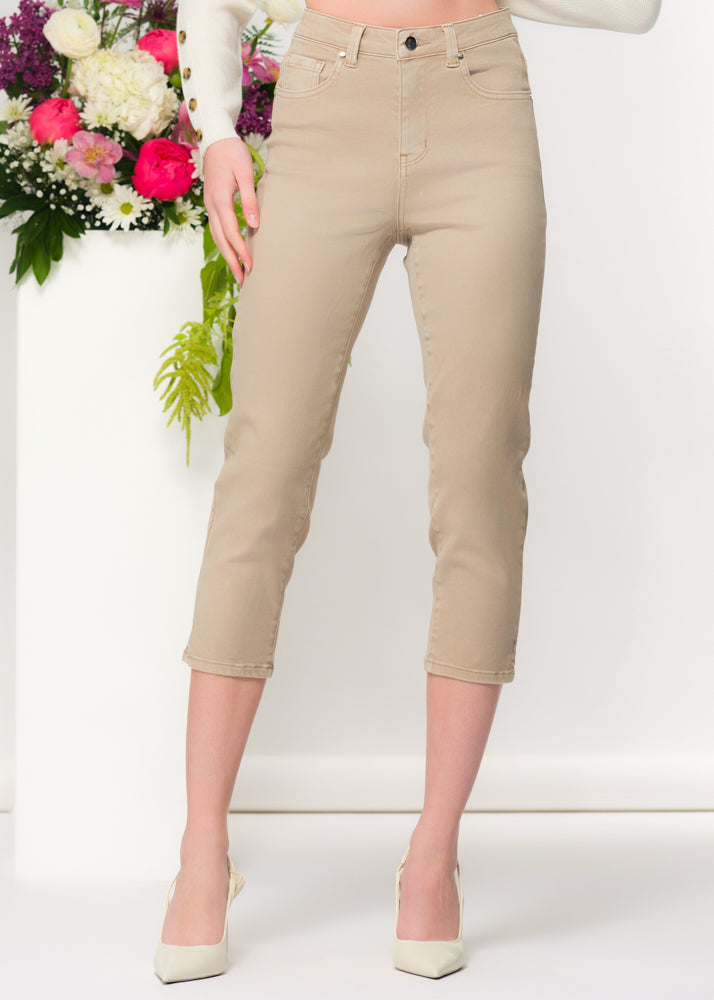 Jean Style Soft & Stretchy Solid Colour Capri. Style EW36020