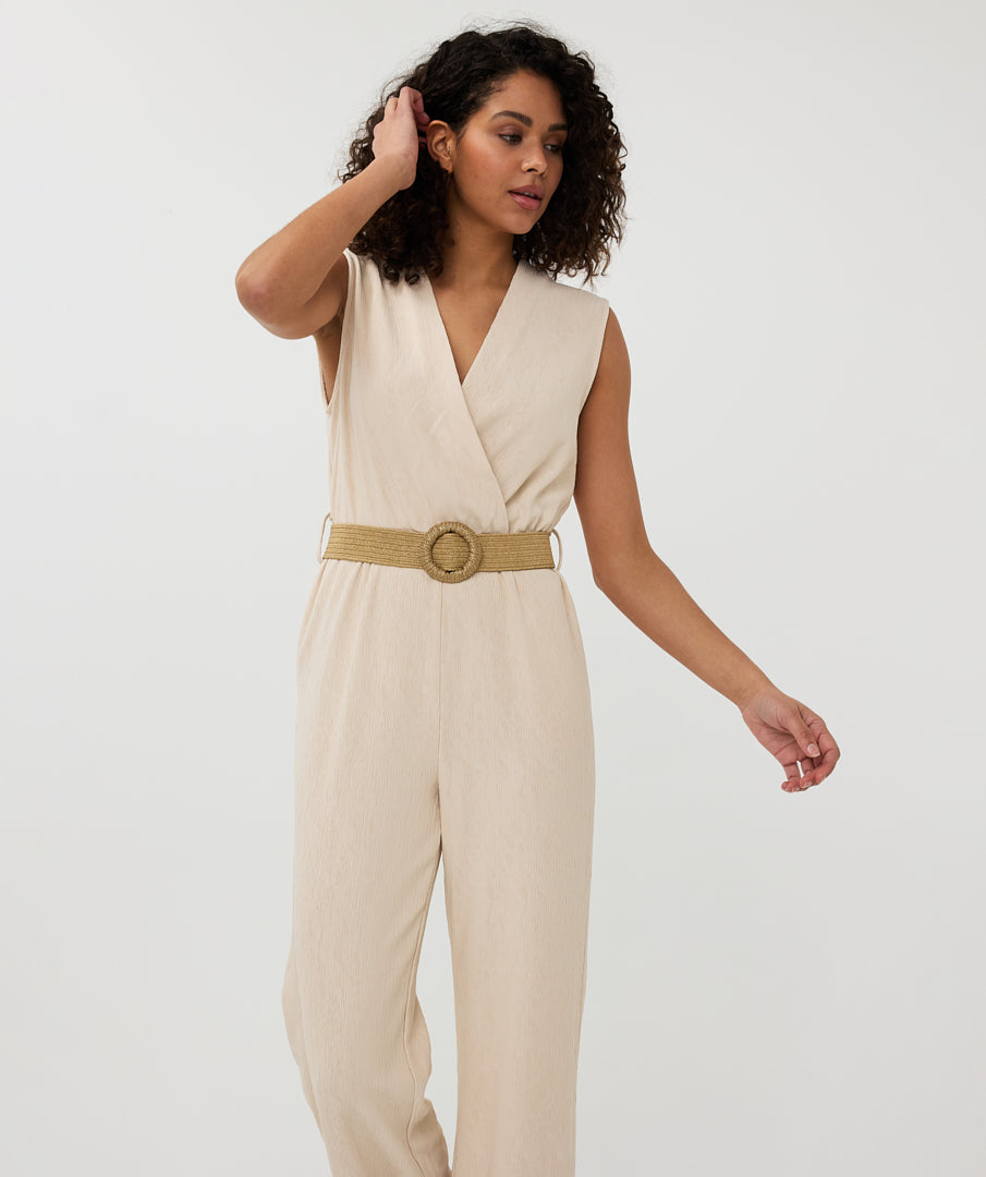 Textured Crossover Belted Jumpsuit. Style ESQSP2530018