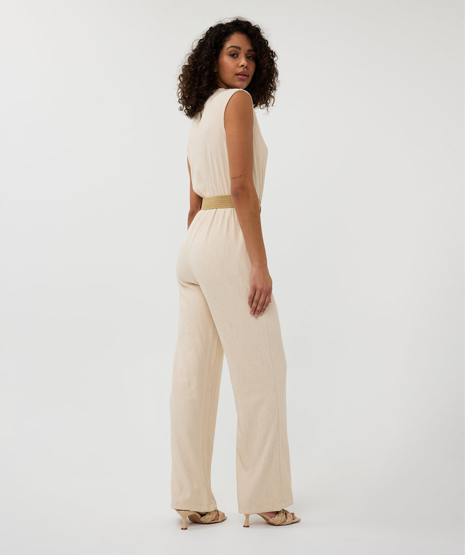 Textured Crossover Belted Jumpsuit. Style ESQSP2530018