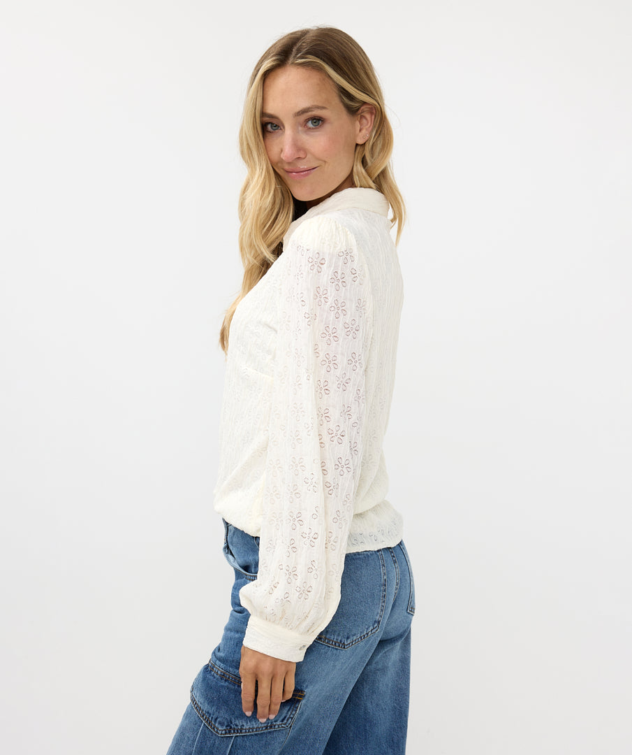 Floarl Pointelle Knit Blouse. Style ESQF2415506