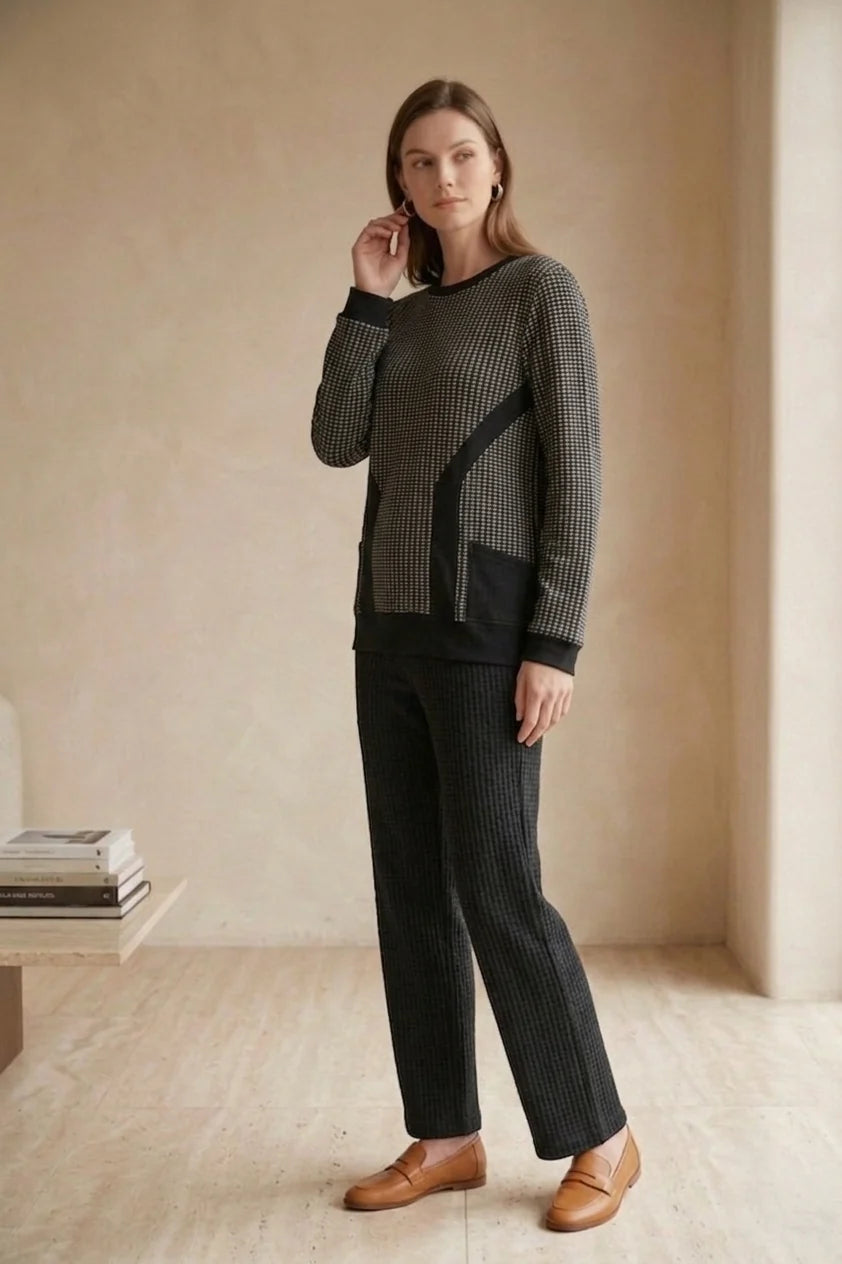 Long Sleeve Crew Neck Waffle Knit Sweater. Style WPW03