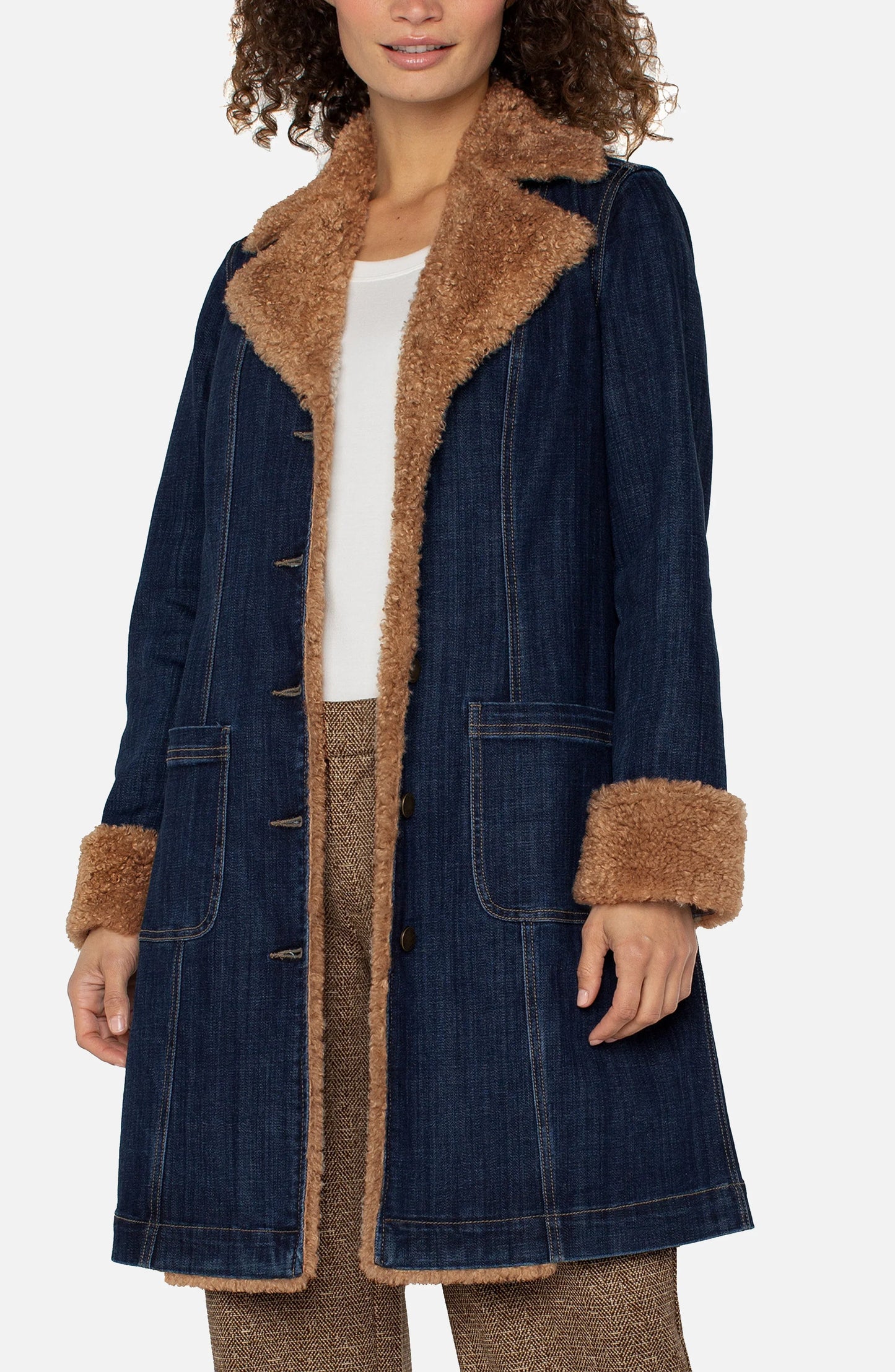 Sherpa Trimmed Notched Collar Denim Jacket. Style LVLM1C05CHF