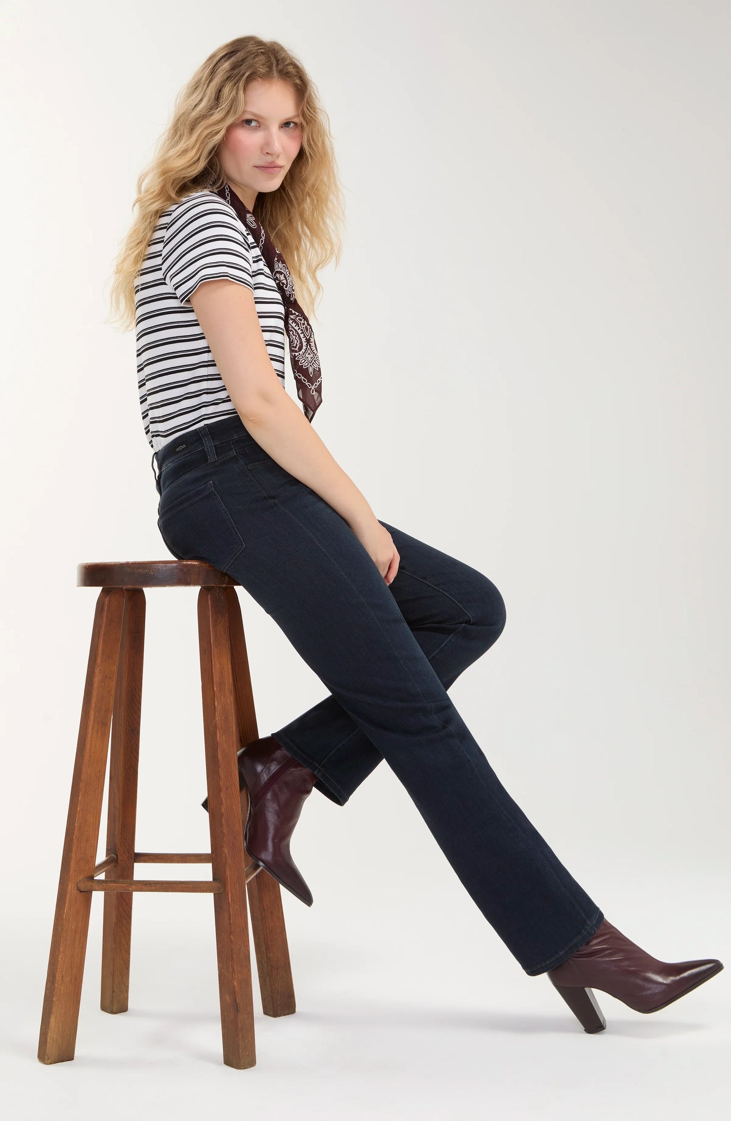 Kennedy Straight Leg Jean. Style LVLM3000F80