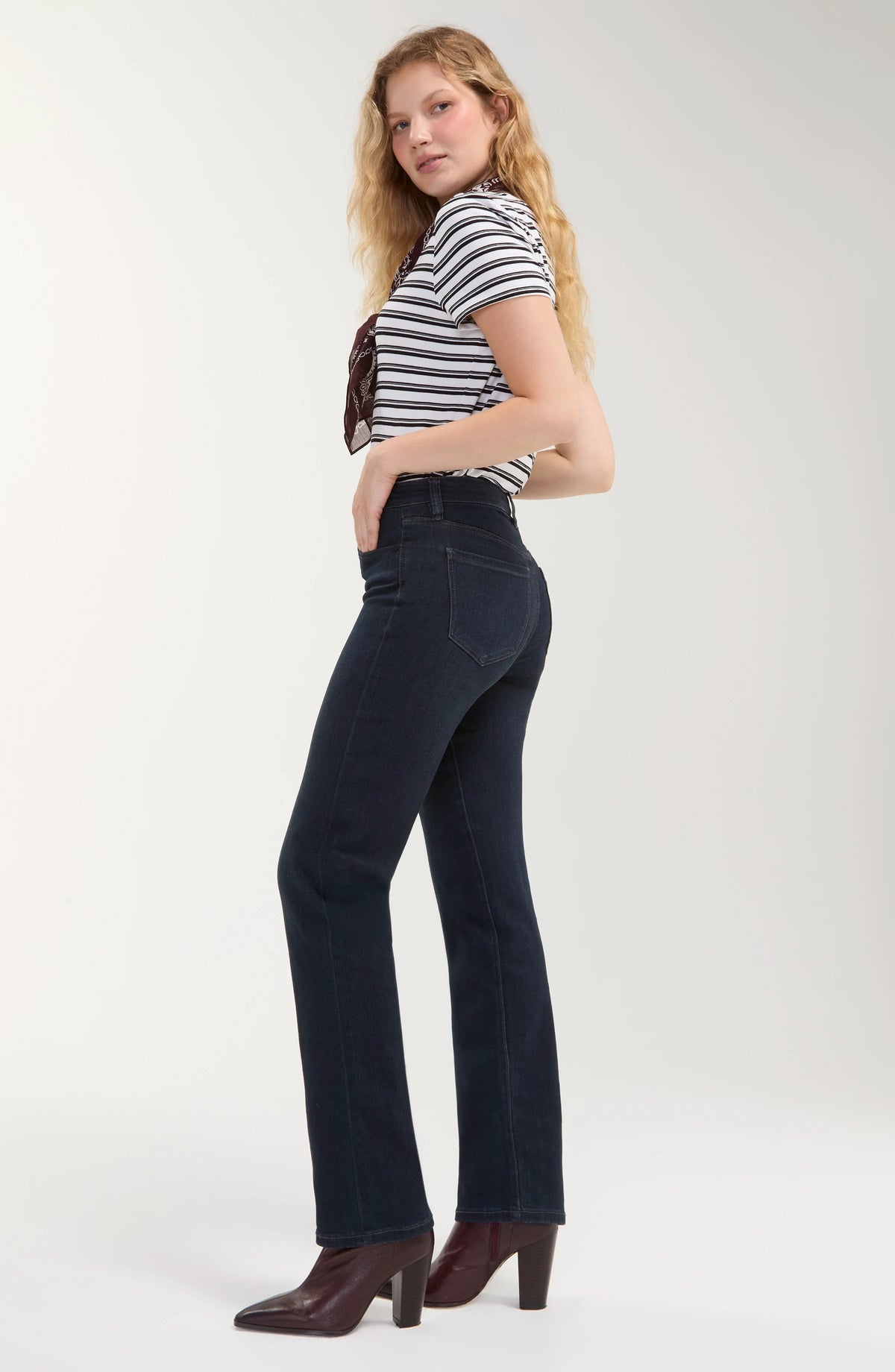 Kennedy Straight Leg Jean. Style LVLM3000F80