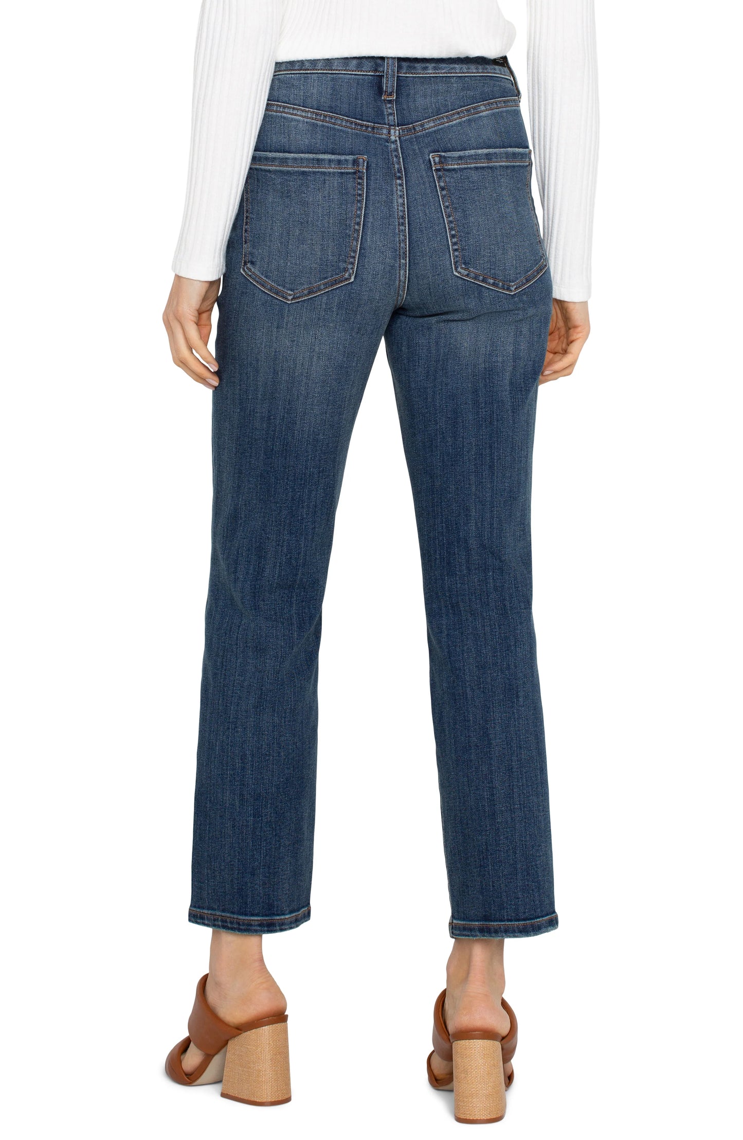 High Rise Non-Skinny Skinny Eco Jean. Style LVLM7822EF