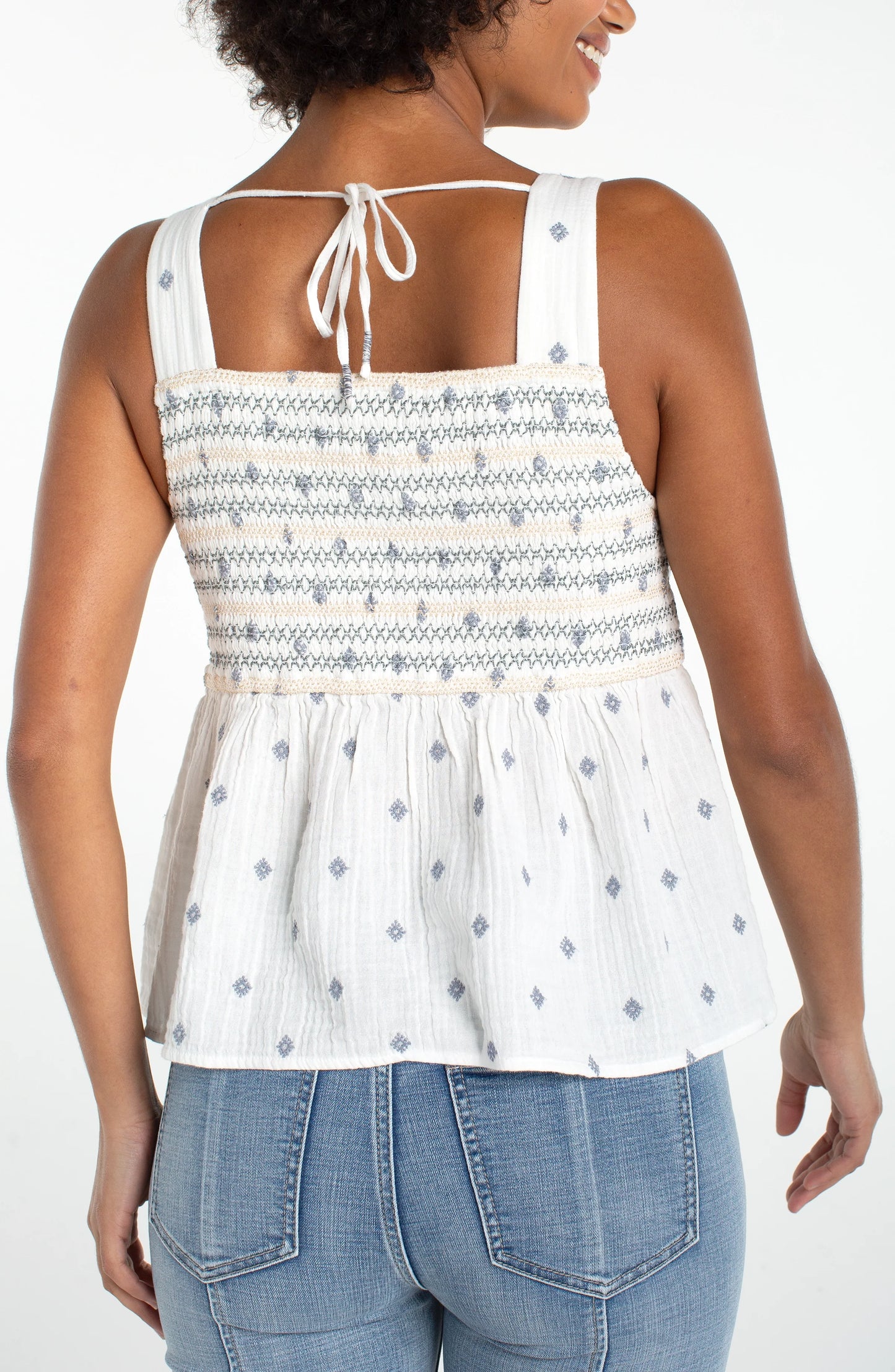 Sleeveless Smocked Woven Top. Style LVLM8K18CF3E37