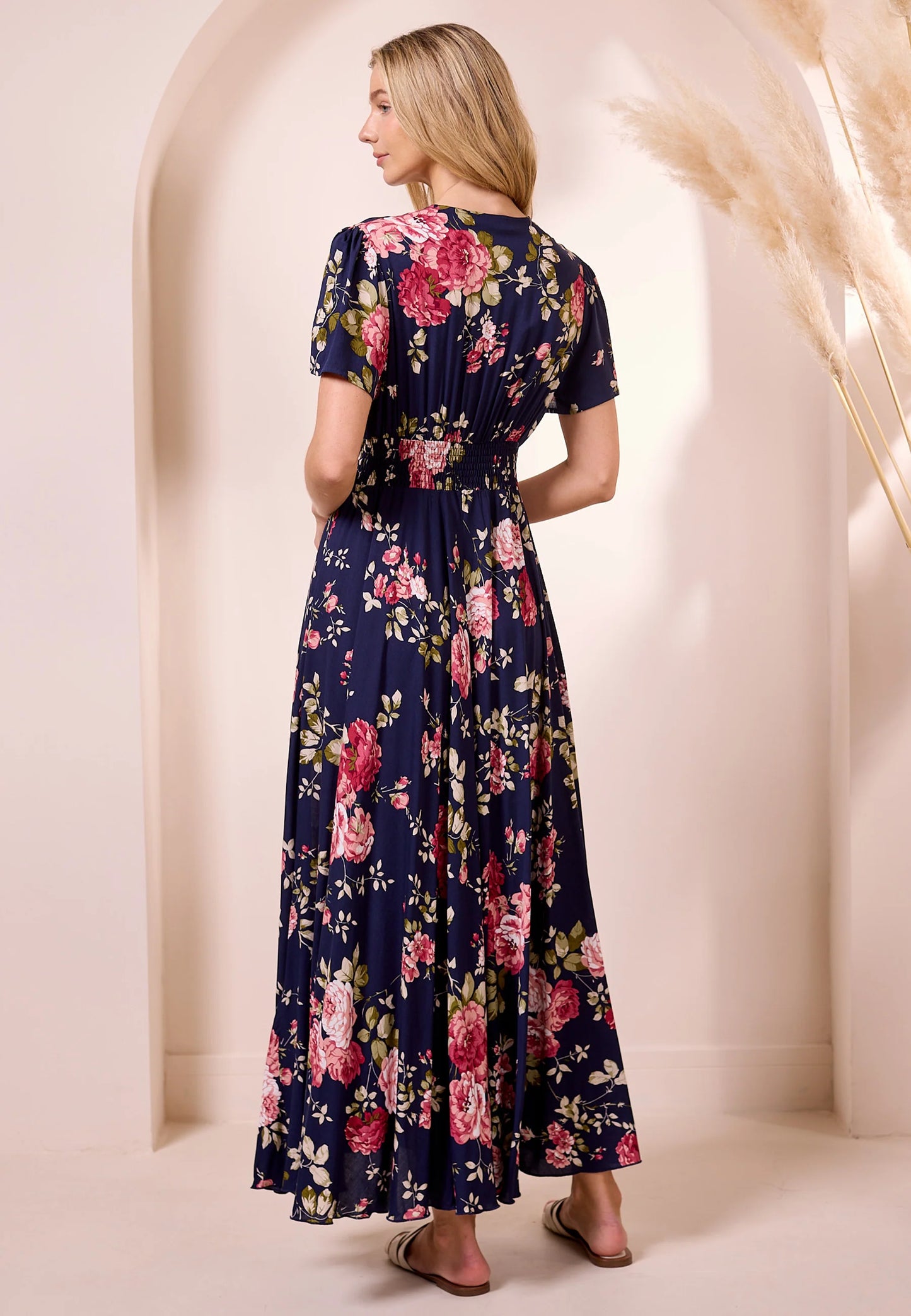 Navy Floral Print Ruched Waist Maxi Dress. Style ANEM042581