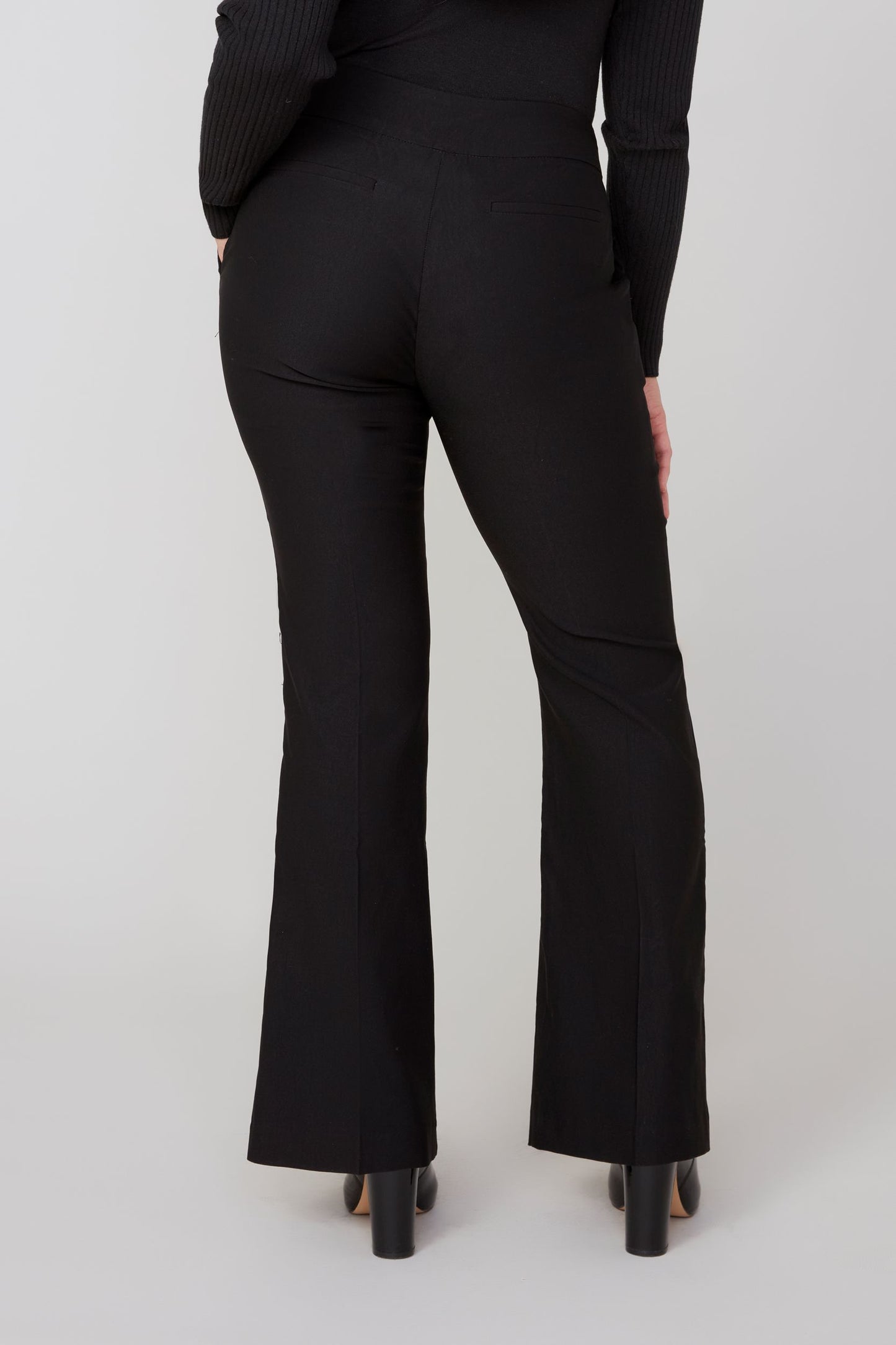 Knit Wide Leg Black Pant. Style REN10054-E906S