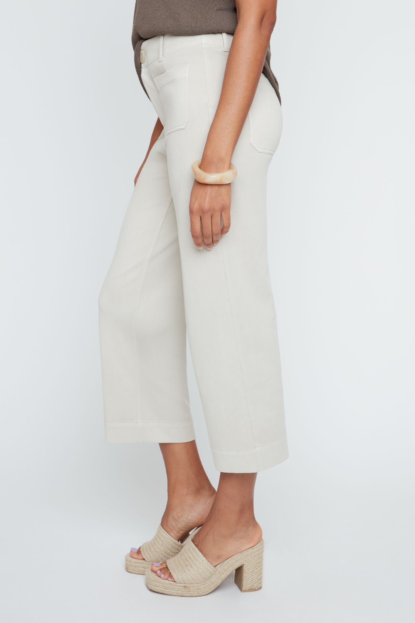 Denim Look Patch Pockets Cropped Pant. Style REN10071KD-E3020