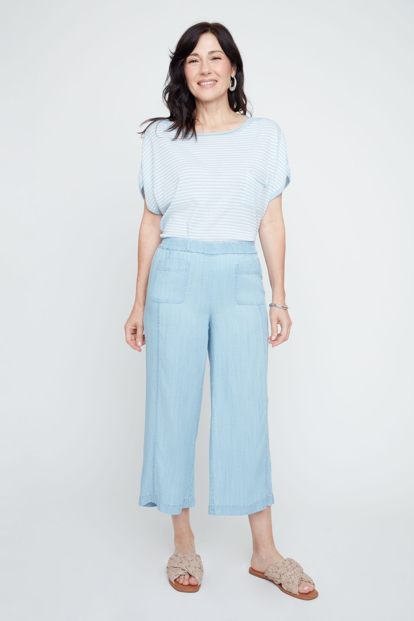 Wide Leg Patch Pockets Pull-On Cropped Pant. Style REN8129-E3076