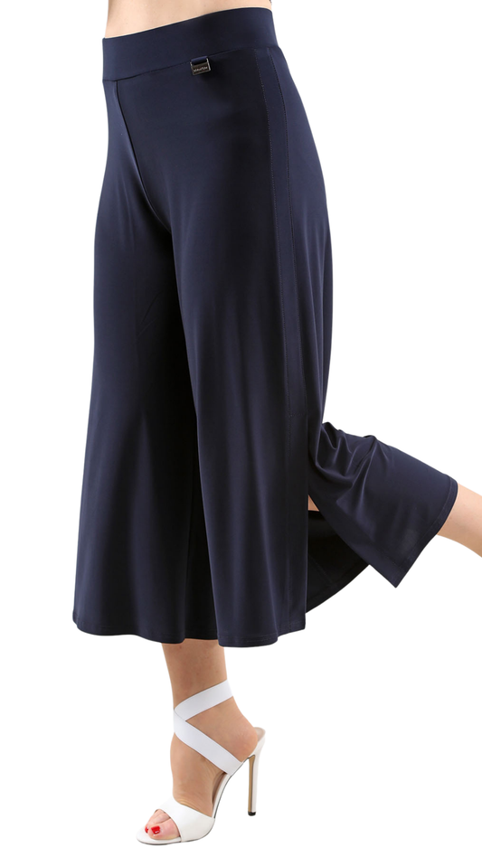 Wide Silted Leg Flowy Capri. Style MT26S404