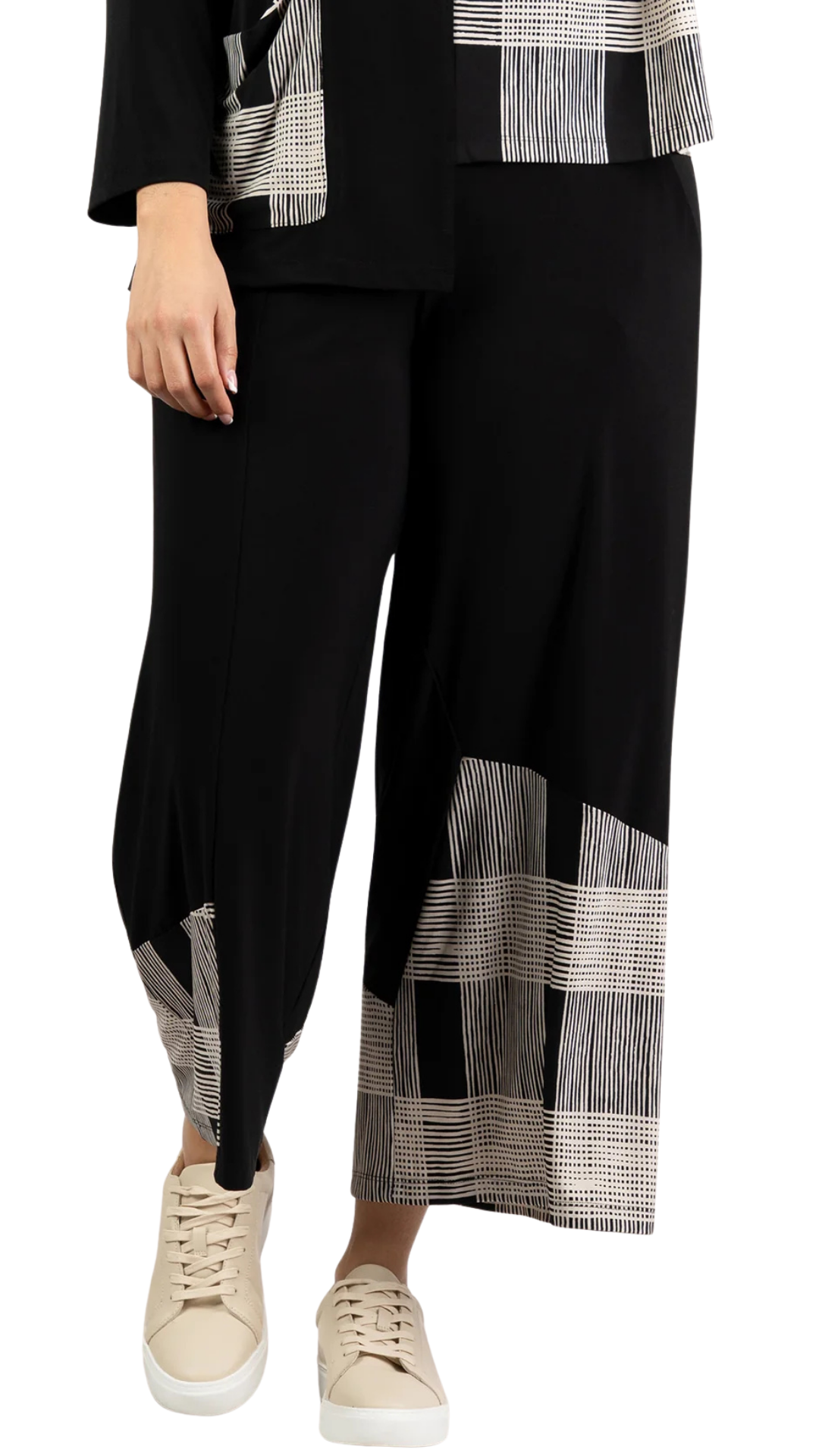 Wide Leg Colour Block Cropped Length Pant. Style SI27204BP