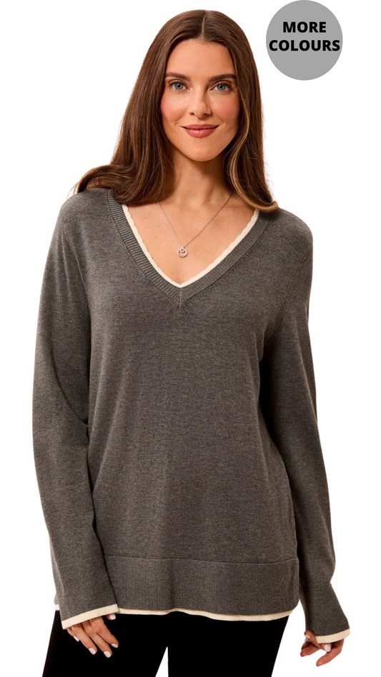 Scalloped Contrast Trim Details V-Neck Sweater. Style TR3208O-8477
