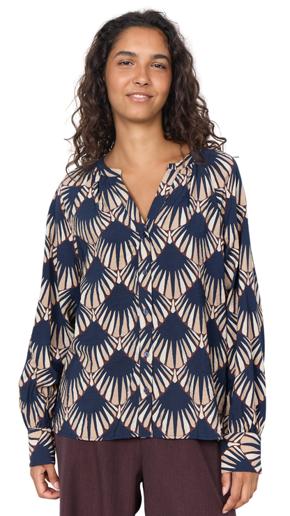Printed V-Neck Popover Blouse. Style SOYA41958