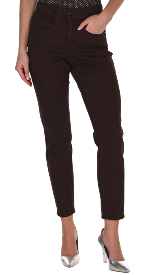 Slim Leg High-Waisted Cropped Jeans. Style FL213126U