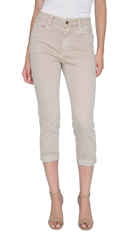 Front Fly Cuffed Hem Straight Leg Capri. Style PYZ6942