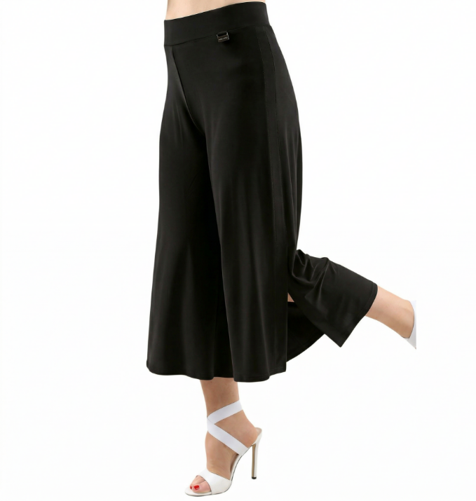 Wide Silted Leg Flowy Capri. Style MT26S404