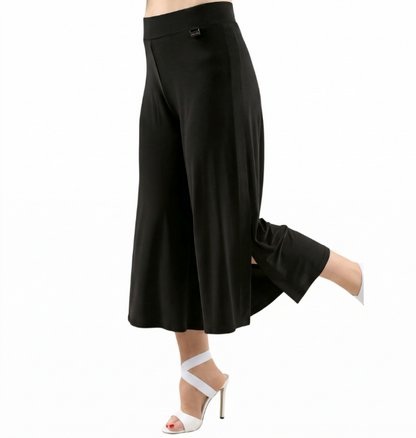 Wide Silted Leg Flowy Capri. Style MT26S404