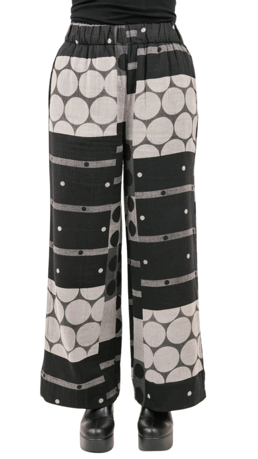 Patchwork Print Wide Leg Pull-On Pant. Style SHNP5619