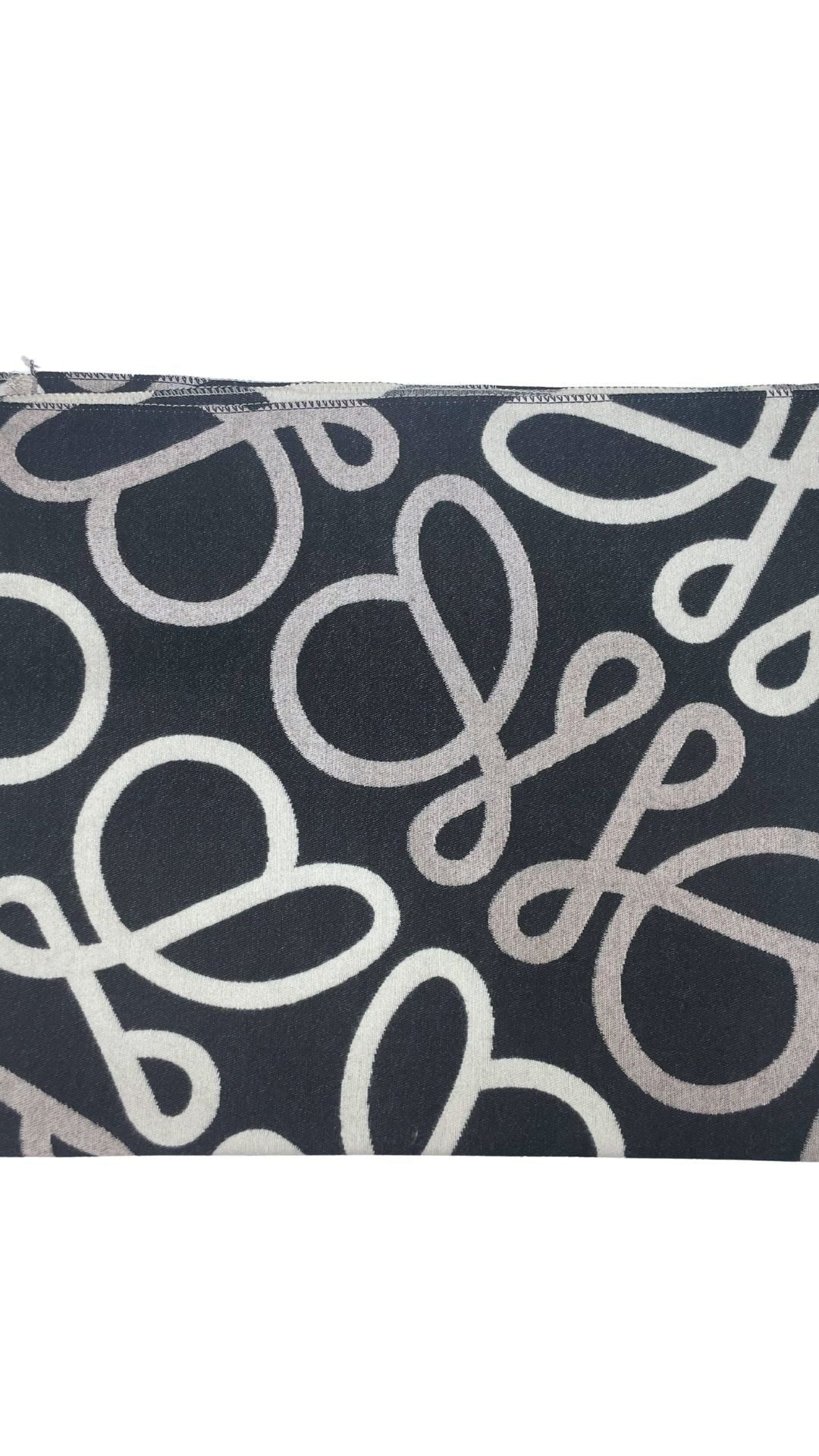 Cashmere Feel Abstract Print Scarf. Style ELWNANCY26