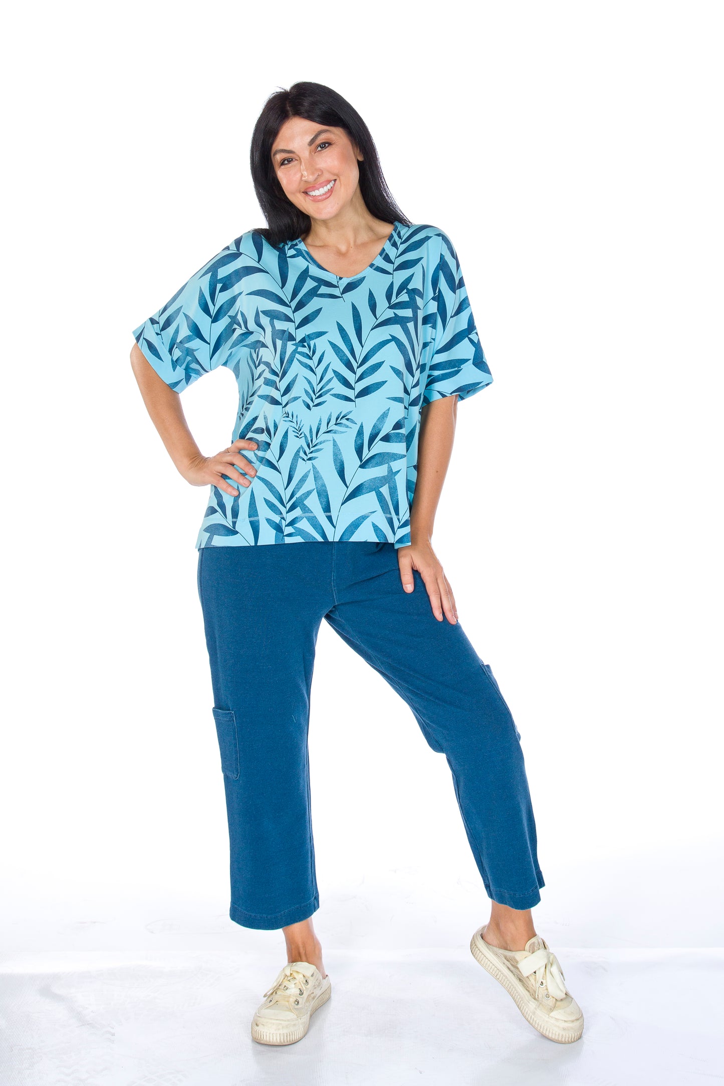 Cuffed Short Sleeve V-Neck Leaf Print Top. Style WP1605