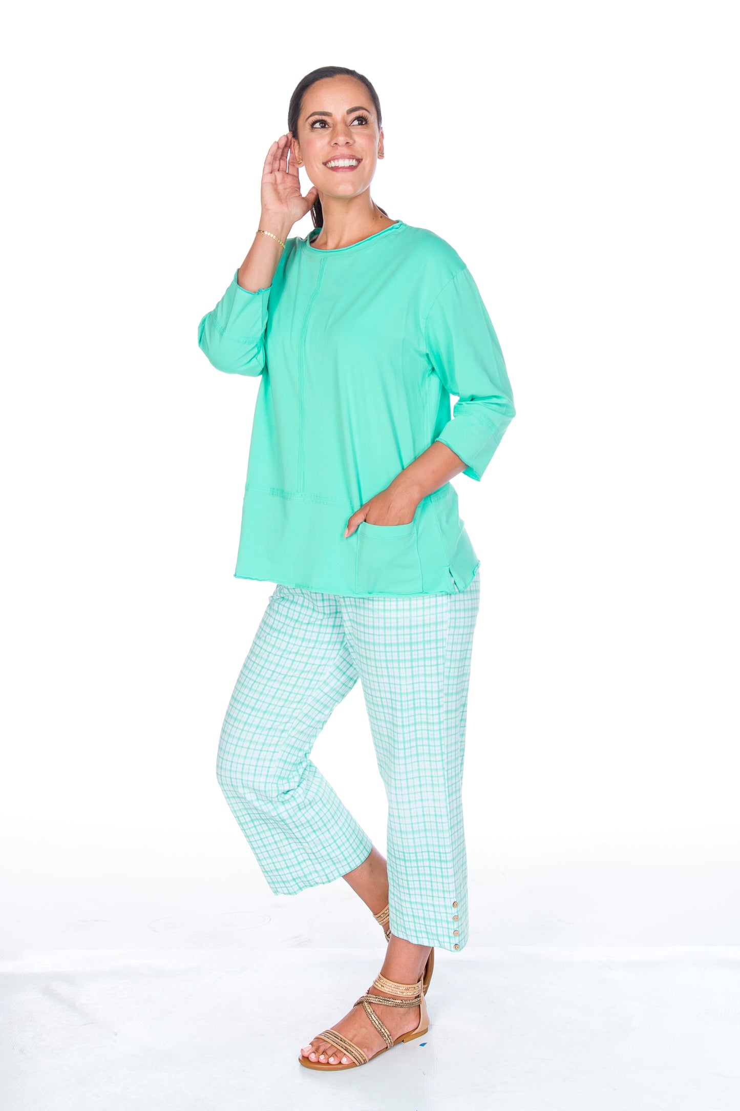 Rolled Trim Detailing Pocket at Hem 3/4 Sleeve Top. Style WP1501