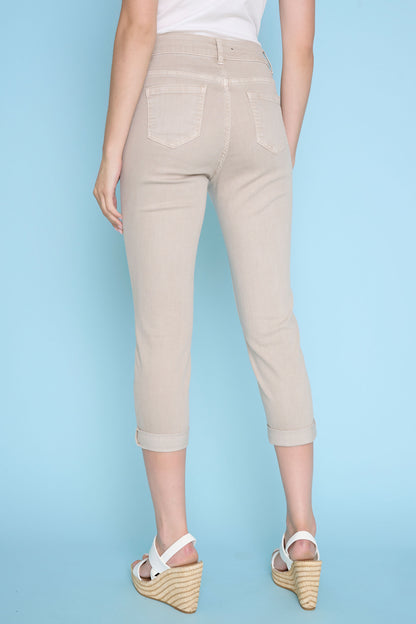 Front Fly Cuffed Hem Straight Leg Capri. Style PYZ6942