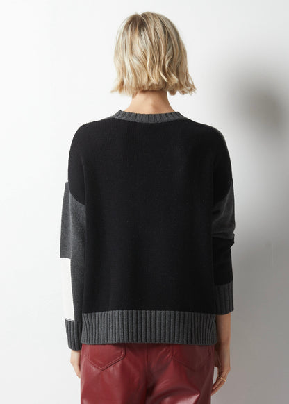 Intarsia Trim Crew Neck Sweater. Style ZKP6324U