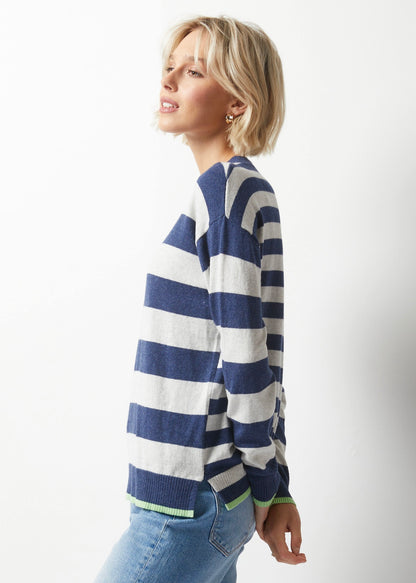 Essential Stripe Crew Sweater. Style ZKP6329U