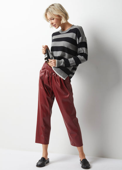 Essential Stripe Crew Sweater. Style ZKP6329U