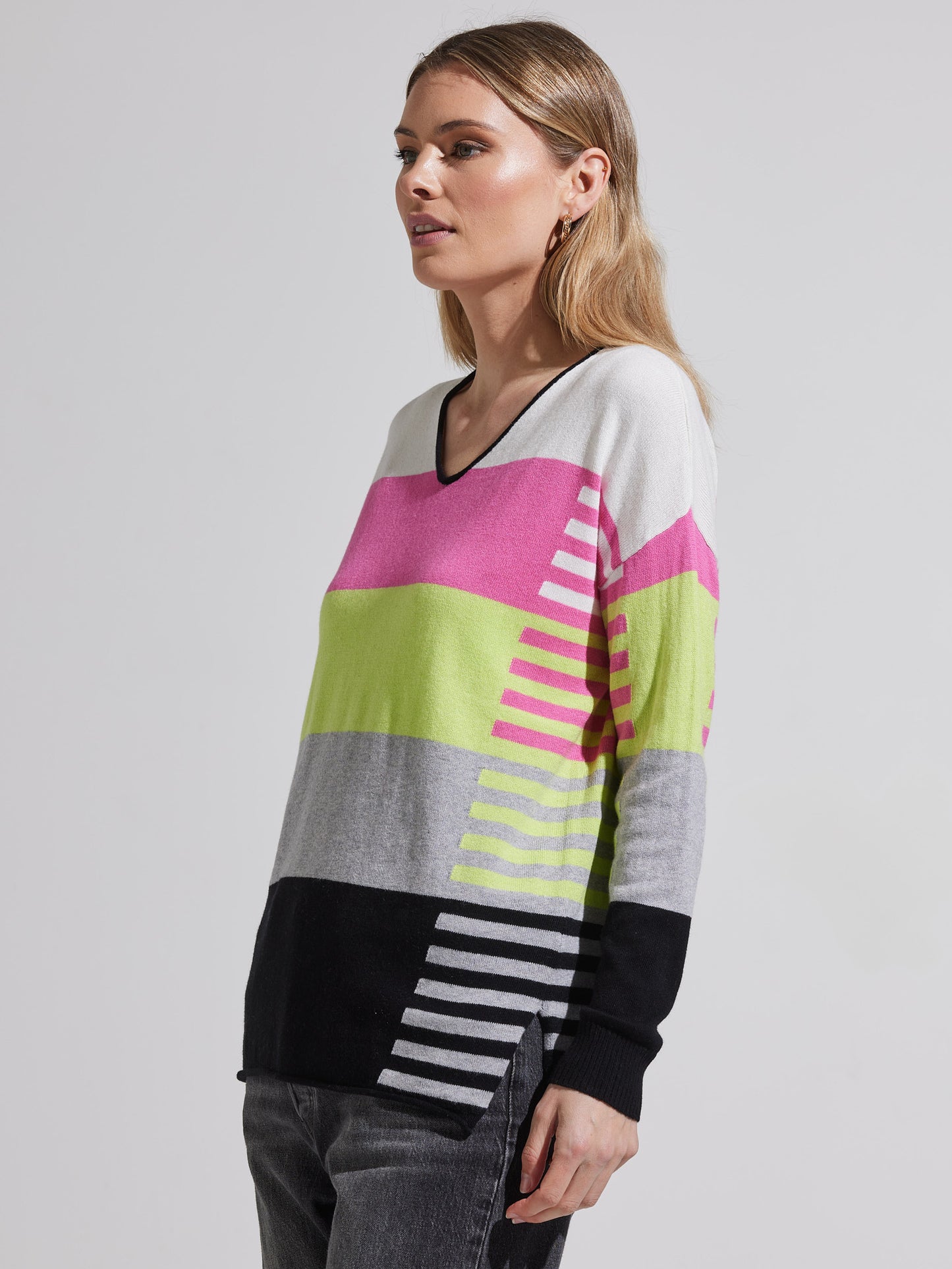 Varied Stripe Lightweight V-Neck Sweater. Style ZKP7404U