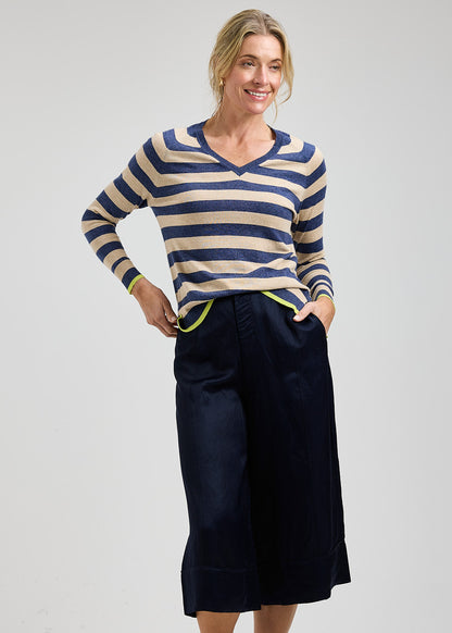 Striped V-Neck Contrast Colour Details Sweatshirt. Style ZKP8407U