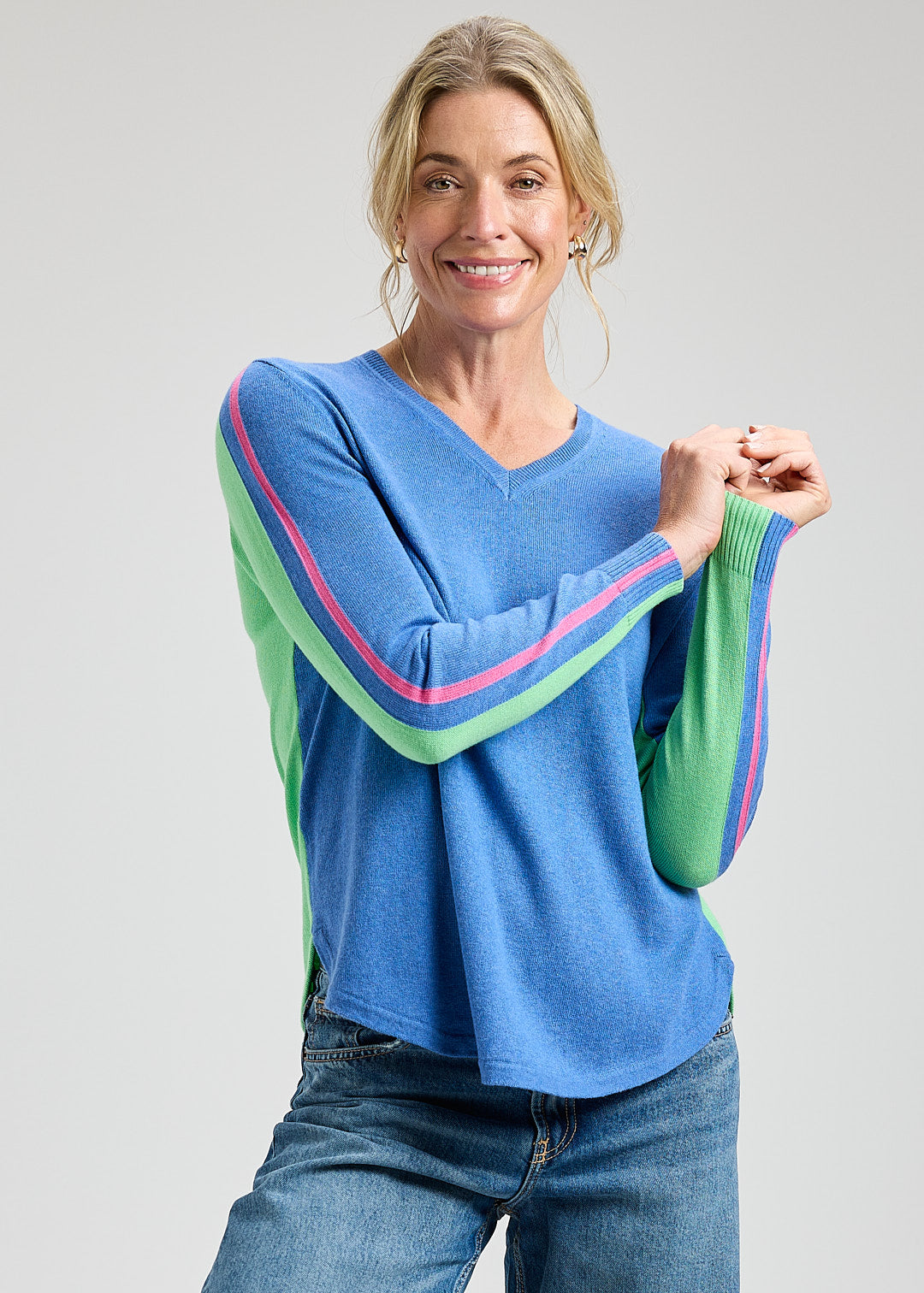 Colour Block Stripe Detail Sleeves Sweatshirt. Style ZKP8426U